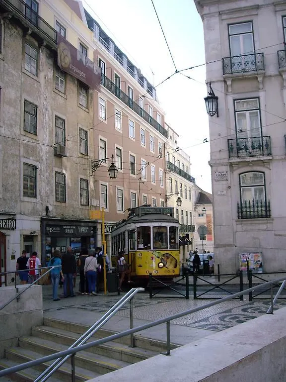Bed and Breakfast Residencial Camoes Lisboa 2*,